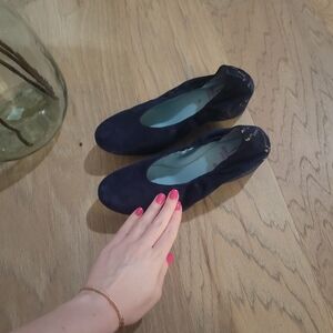 Thierry Rabotin Navy 38 Wedge Made in  Italy 🇮🇹 ballet flat